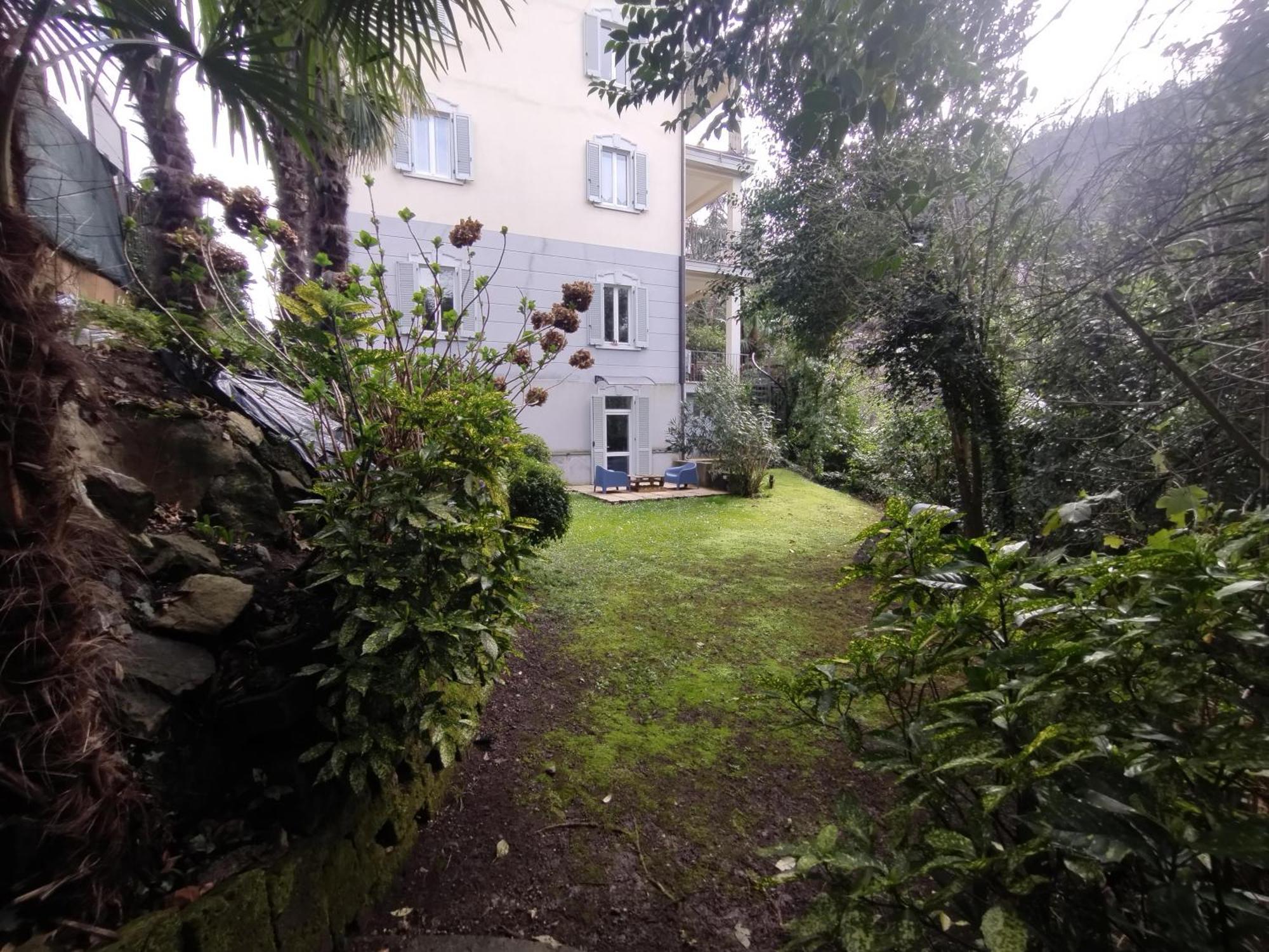 Апартаменты The Garden House Комо Экстерьер фото